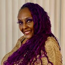 Genius Moving Tip! Use a trash bag for this easy closet packing hack for  moving clothes! #Wardrobe #movingday #packing #storagesolutions #Moving