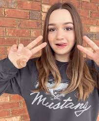 Aaron Winston (@me_myself_andi5)