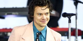 Bbcradio1vevo • 49 млн просмотров. First Look At Harry Styles In New Movie Lands As Filming Wraps
