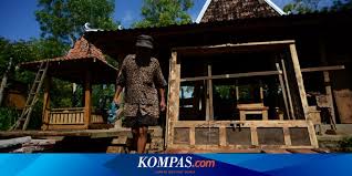 Bahkan rumah ini hanya mempunyai 1 sampai 2 jendela saja. Ragam Rumah Jawa Simbol Status Sosial Halaman All Kompas Com