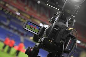 Nous ne savons pas si l'uefa a ajouté à cette consultation des obligations de diffusion en clair au delà des obligations légales (finale de ligue des champions, de ligue europa. Attisso Koffi John Johnattisso Twitter