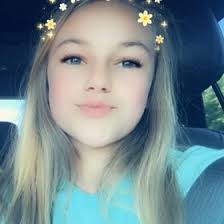 Emma Rose Akers (emmaroseakers)