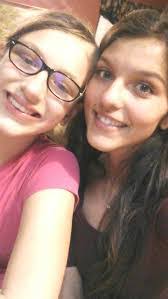 Ariel Porter's Instagram, Twitter & Facebook