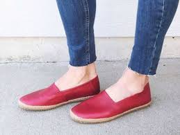 Best Shoes For Plantar Fasciitis 6 Stylish Options Plantar Fasciitis Shoes Nice Shoes Best Ankle Boots