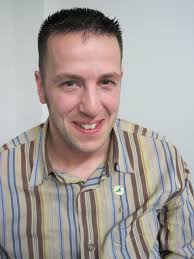 Goldene Ehrennadel für Stefan Hartmann