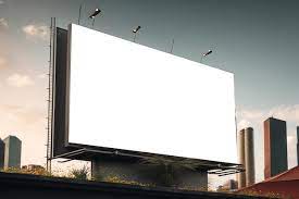 Um outdoor em branco em uma rua da cidade | imagem Premium gerada com IA