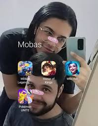Pokémon Unite? Odeio. Honor of Kings? Detesto. Wild Rift? Repudio. Mobile  Legends? Abomino. Deixo de jogar algum dos 4? Infelizmente não. Na vdd o  wild rift é o que menos jogo desde