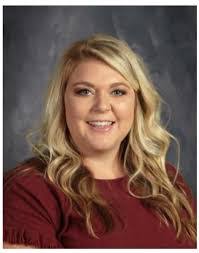 Elisabeth Goodwin's Instagram, Twitter & Facebook