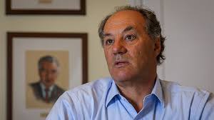 Daniel matamala tomó partido luego de las aberrantes declaraciones de juan sutil en el noticiero matinal. El Multimillonario Juan Sutil Lider De La Campana Del Rechazo Dijo Que Aumentar El Sueldo Minimo En 1 500 Pesos Era Suficiente Para Subsistir