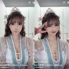 三上悠亞（日語： 三上 悠亜 ／ みかみ ゆあ mikami yua ；1993年8月16日 － ），日本 av女優、偶像、ske48team s前成員，舊藝名鬼頭桃菜。 2015年6月改名三上悠亞，av出道 。 被冠以「國民偶像組合」（ 国民的アイドルグループ ）頭銜 。 二代惠比壽麝香葡萄成員 。 avop' （ 日語 ： av open〜あなたが決める. Ln9uhhprcmya5m