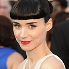 The flower dress of Una Spencer (Rooney Mara) in Una