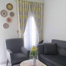 Ruang tamu minimalis dapat anda kreasikan sesuai dengan konsep rumah dan selera anda. Sederhana Tapi Elegan 26 Model Gorden Minimalis Untuk Pintu Dan Jendela Ruang Tamu Ruang Keluarga Minimalis Desain Ruang Tamu Ide Dekorasi Rumah