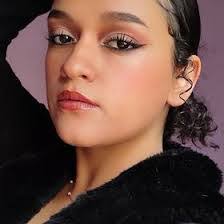 Leslie Alcala's Instagram, Twitter & Facebook