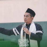 Larva ini yang disebut sebagai ulat sagu. Apakah Ulat Sagu Itu Halal Untuk Di Makan