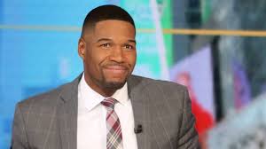 Bringing people of the world together. Did He Or Didn T He Michael Strahan Closes Signature Gap Between Front Teeth Kiro 7 News Seattle
