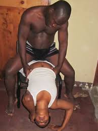 Nikuona binti wazuri wakiwa uchi kwenye baa /na wenye hipusi kubwa. Picha Za Wanawake Uchi