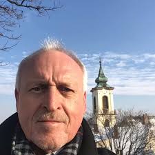 We have been to Prague a few times but stayed in Praha 1 near the main  square but unfortunately cannot stay there anymore, does anyone know the  best places to stay for