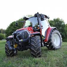 Das traktorenwerk lindner in kundl ist das letztverbliebene österreichische. Lindner Lintrac 90 Traktor Baujahr 2017 102 Ps Allradantrieb 40 Km H Hochstgeschwindigkeit 4 Zylinder Motor Stufenlos Lindner Traktoren Traktor Traktoren