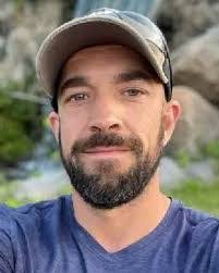 Ralph Giddings's Instagram, Twitter & Facebook