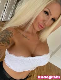 Hot Emmaquila nudes from OnlyFans