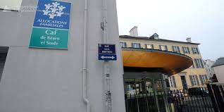 Pensez à vous présenter en quai au moins 10. Allocations Familiales Et Confinement Les Reponses A Vos Questions La Republique Des Pyrenees Fr