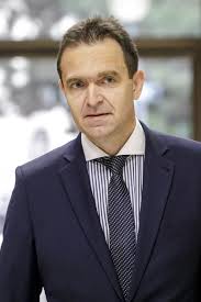 Vláda odborníkov môže ostať vo funkcii aj po voľbách