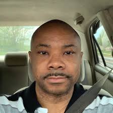 Who can fix or replace a retaining wall in Sedalia?