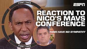 Toni Lyon's Instagram, Twitter & Facebook