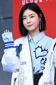 Partagez un gif et feuilletez ces recherches gif associées. í¬í†  ë¸Œë ˆì´ë¸Œê±¸ìŠ¤ ìœ ë‚˜ ë§¤ë ¥ì ì¸ ë¯¸ì†Œ í•œê²½ë‹·ì»´