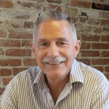 Dennis Pape's Instagram, Twitter & Facebook