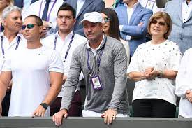 Thomas mann, 29 movie actor. Halep Coach Daniel Dobre Rasen Liegt Ihr Besser Als Sandplatz Tennisnet Com