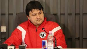 Cateva zeci de fani ai sepcilor rosii au fost prezenti la. Oficial Adrian Falub A Revenit La U Cluj Va Fi Antrenor Principal Dar Are È™i Responsabilitatea Unei Alte FuncÈ›ii Liga 2