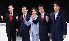 주호영 이준석 '그 입의 가벼움' 범야권 위기 몰릴까 당원들 우려. R9tqgpqd Wd3wm