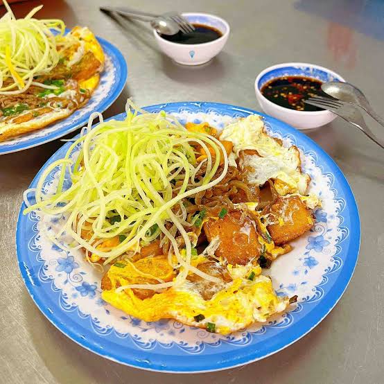 Bột chiên Sài Gòn: 10 quán ngon nổi tiếng và cách làm chuẩn vị – VinWonders