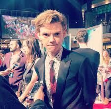 Pin By Noelia On Thomas Brodie Sangster Thomas Sangster Thomas Brodie Sangster Thomas Brodie