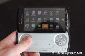 Hace unos días hablábamos del sony ericsson xperia play y debatíamos sobre si podía ser, o no, el sucesor de la ngage. Sony Ericsson Xperia Play Review To Play Or Not To Play Slashgear