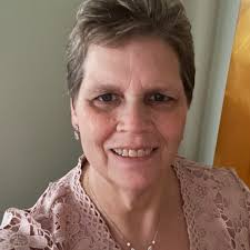 Who makes the best wedding cakes around this area?