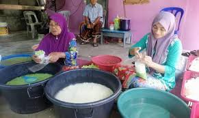Corona memaksa kita untuk tetap dirumah, menjaga jarak dan mengurangi aktifitas diluar rumah. Cendol Gedik Resipi Turun Temurun 50 Tahun