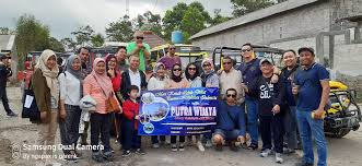 Untuk mempertahankan dan meningkatkan layanan yang istimewa, mawar travel melakukan peremajaan armadanya secara berkaladan berusaha melakukan peningkatan mutu layanan sebagai upaya berkesinambungan untuk memberikan pelayanan terbaik untuk pelanggan. One Day Tour Jogja Paket Wisata Jogja 1 Hari Cv Putra Wijaya