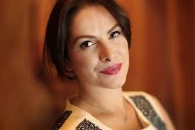 Sonya Macari... Loving life in an LA frame of mind