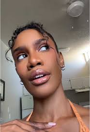 emergency girl talk meeting in the comments ⬇️