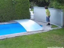 Schwimmbadberdachung Swimming Pool Abdeckung Flexiroof Schlieen Youtube Pool Water Features Indoor Water Fountains Pool Cover