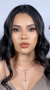 Hace un tiempo que no grababa contenido con modelooo🥹y amamos el resultado  de este look🤩, ¿Cuanto le das de 1 a 10 a este maquillaje?🥰, Modelo:  @sofia_vyctory02 , #glammakeup #villavicencio ...