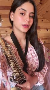 Huapango el pistolero 🎷#fyp #catysimpson #parati #🇺🇸 #🇲🇽 #saxgirl  #viral #music #norteñasconsax🎷