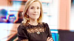 Barbara palombelli è una giornalista, conduttrice televisiva e conduttrice radiofonica italiana. Sanremo 2021 Chi E Barbara Palombelli Eta E Carriera Della Giornalista Al Fianco Di Amadeus E Fiorello