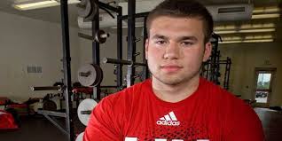 Prep kickoff: Newell's Division I dream worth the weight