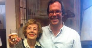 Por volta de 1952 escreveu o livro os anjos e os homens, que uma velha . A78wwtgxfiwy1m