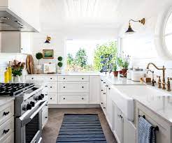 How To Clean Kitchen Cabinets Including Those Tough Grease Stains Better Homes Gardens