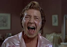 ORORILE la care un SCHIZOFRENIC și-a supus MAMA. Motivul e ULUITOR