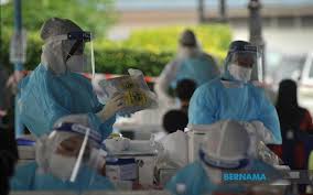 Team amal & berjalan tanpa passport (btp) menyerahkan bantuan keperluan asas untuk hero frontliners @ makmal kesihatan awam kebangsaan, hospital sg buloh. Bernama Kkm Tingkat Kapasiti Bendung Penularan Covid 19 Di Sabah